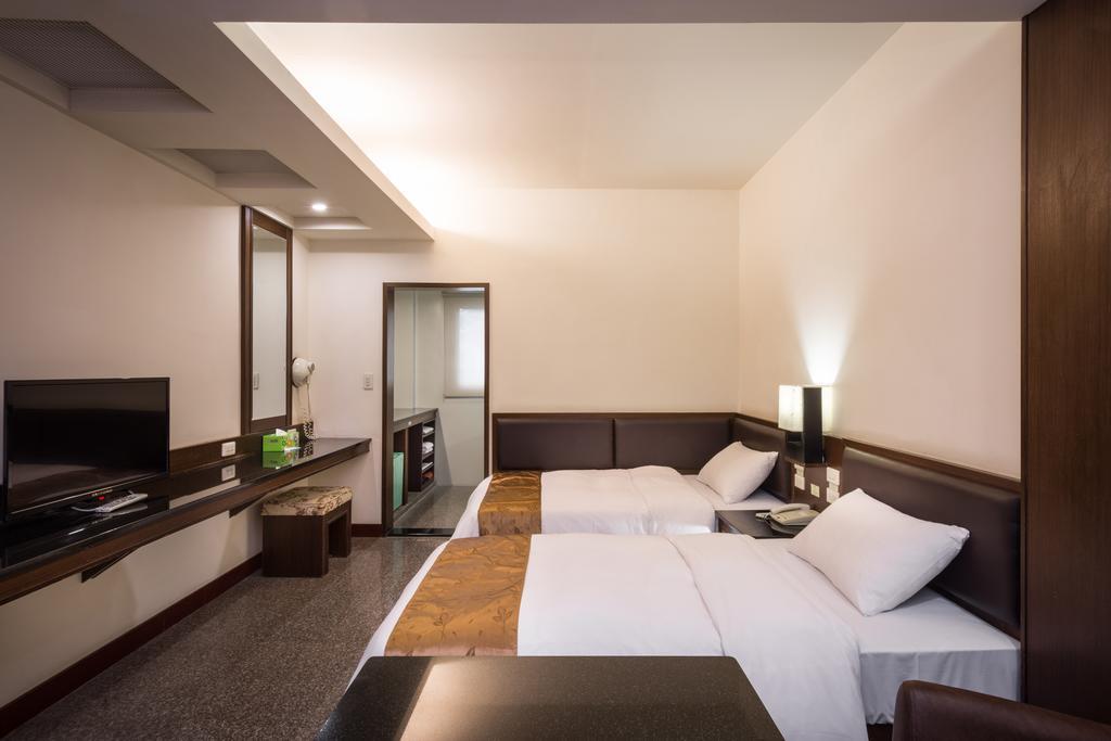 Twinstar Hotel Тайчжун Экстерьер фото