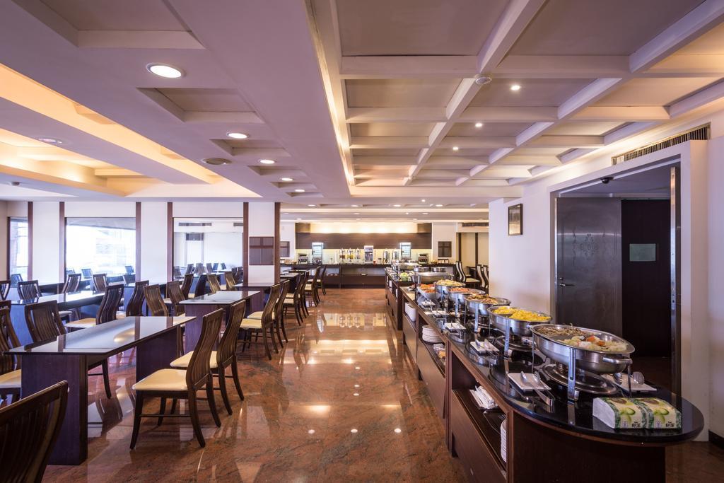 Twinstar Hotel Тайчжун Экстерьер фото