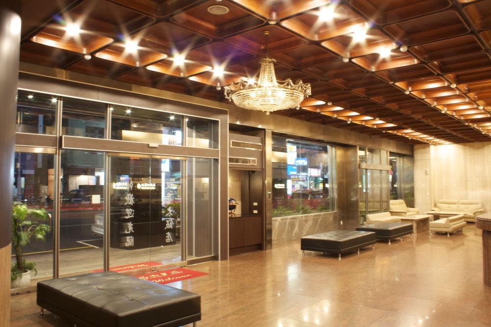 Twinstar Hotel Тайчжун Экстерьер фото