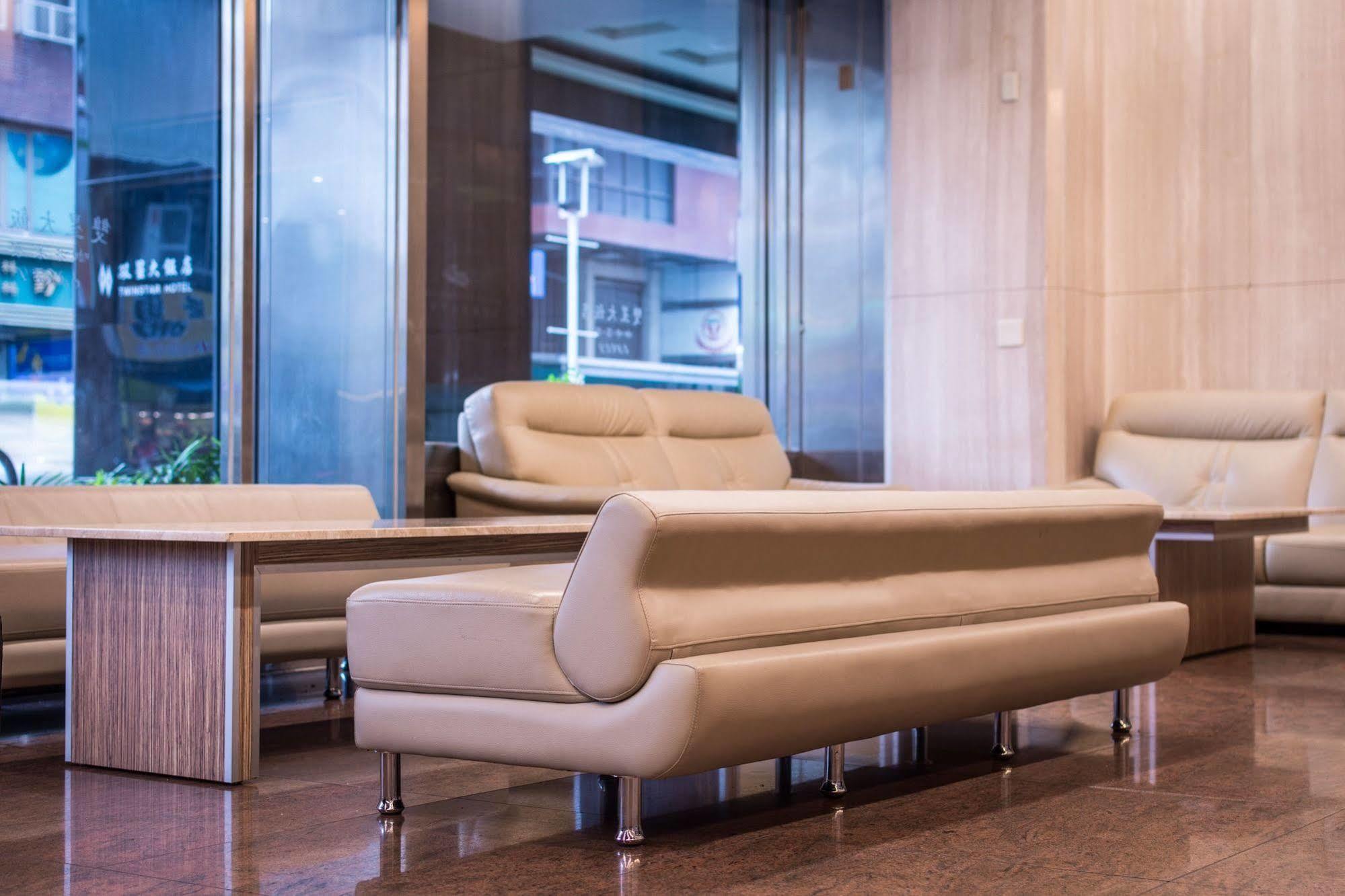 Twinstar Hotel Тайчжун Экстерьер фото